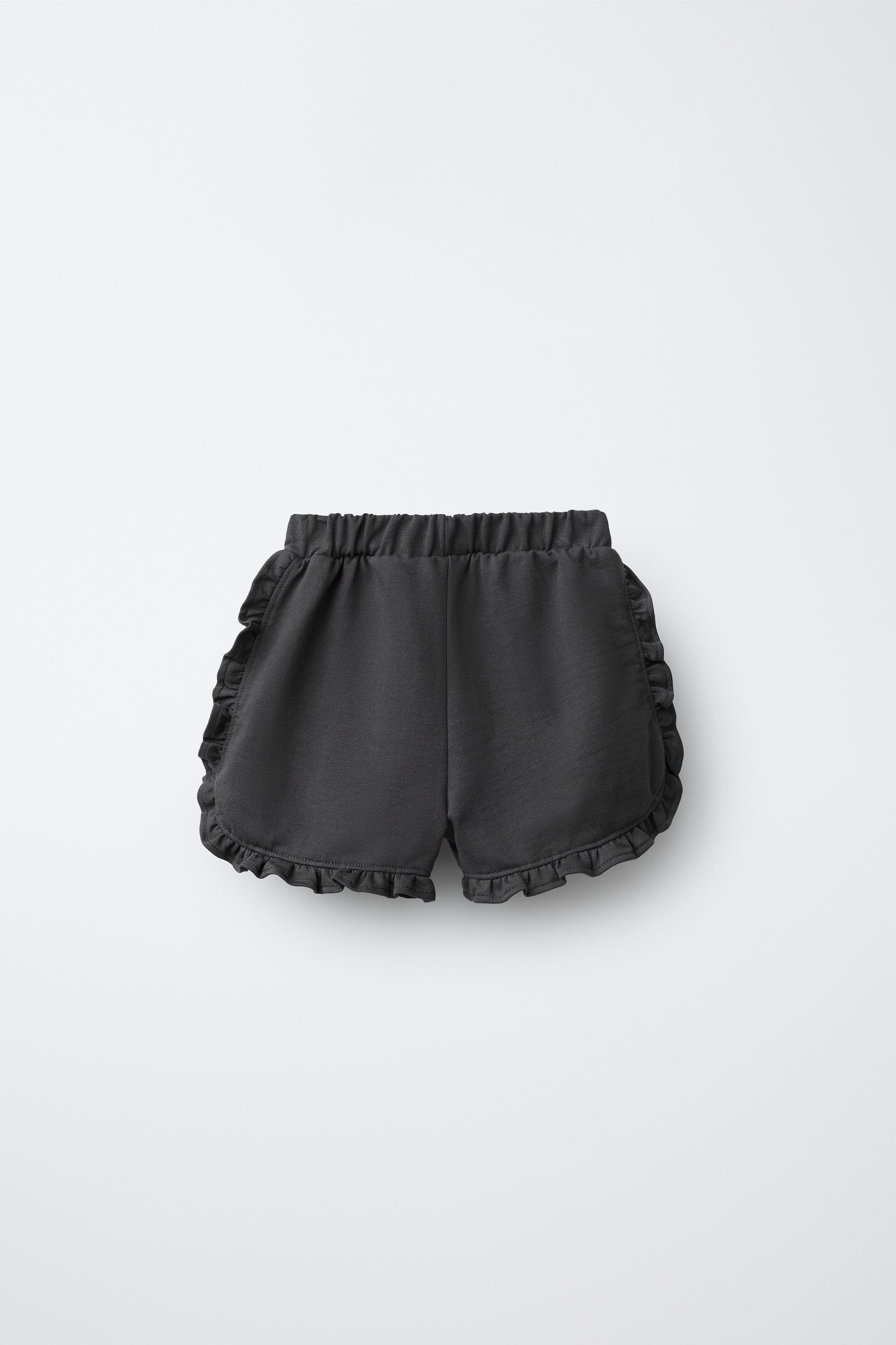 RUFFLED SHORTS